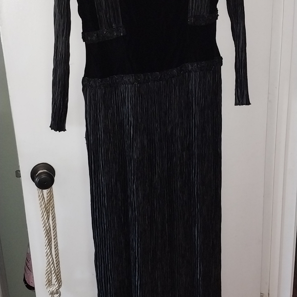 Mary McFadden Couture Vintage Silk Evening Gown - Picture 11 of 14